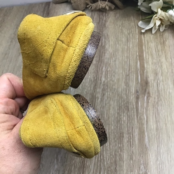 Jeffrey Campbell RELEASE Suede Button Flats - Picture 5 of 10